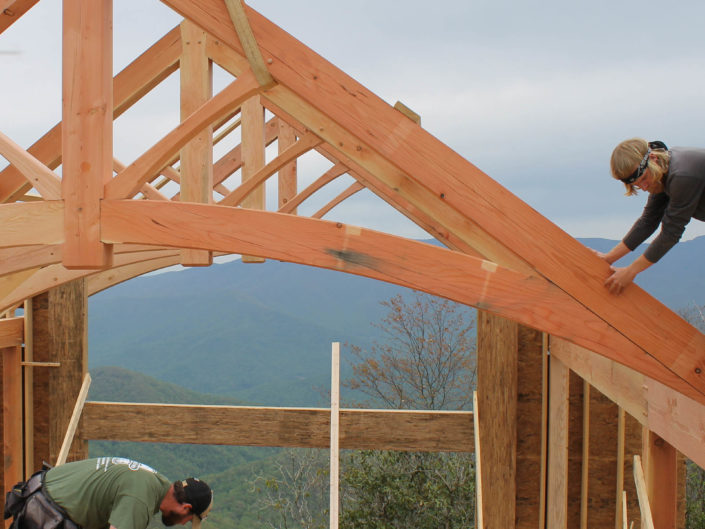 Arched Chord King Post Truss with Struts Installation